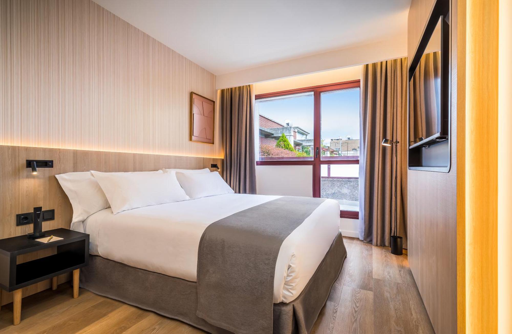 Occidental Pamplona Hotel Exterior photo
