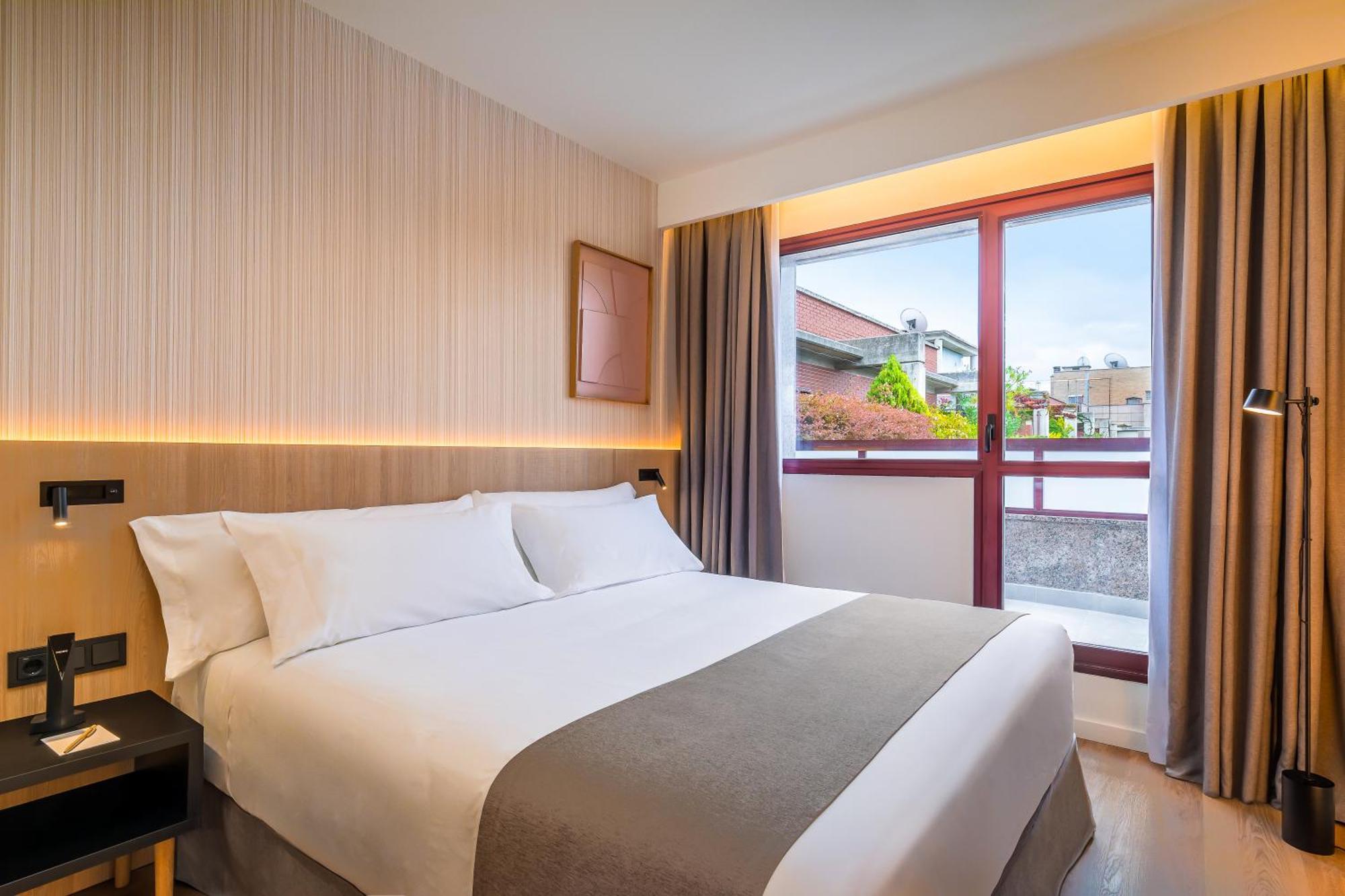 Occidental Pamplona Hotel Exterior photo