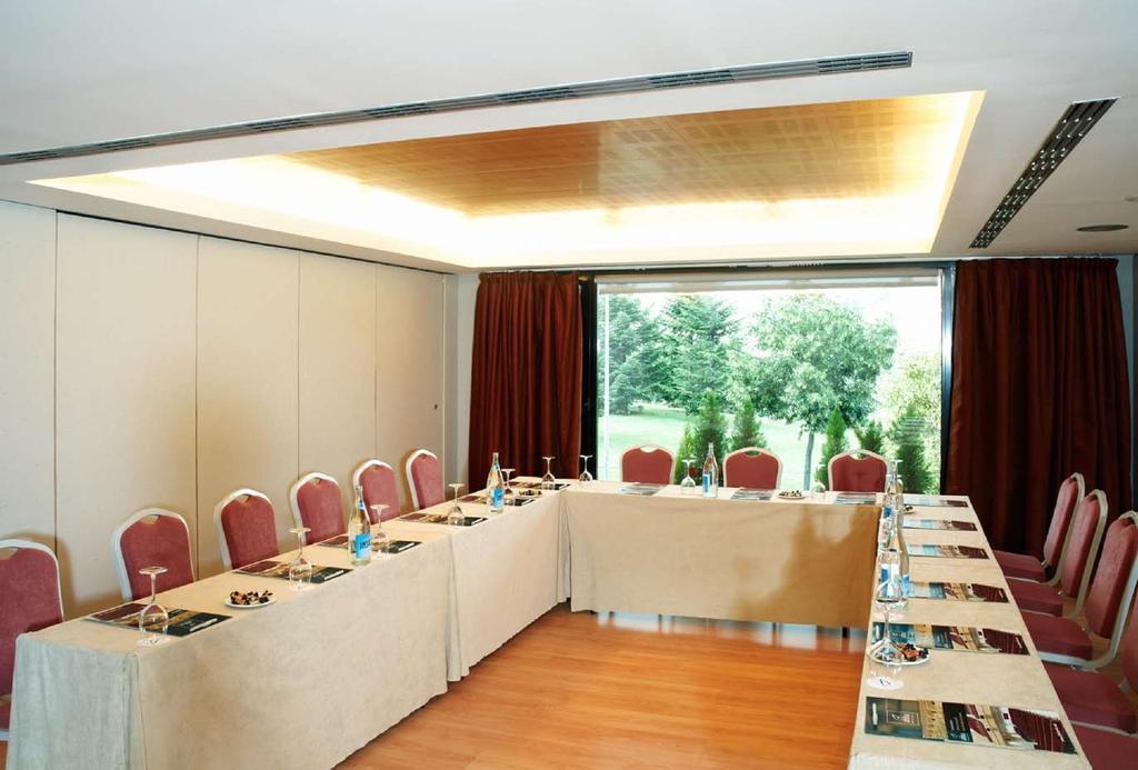 Occidental Pamplona Hotel Exterior photo